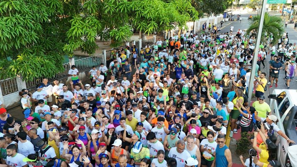 Multitud en la línea de salida